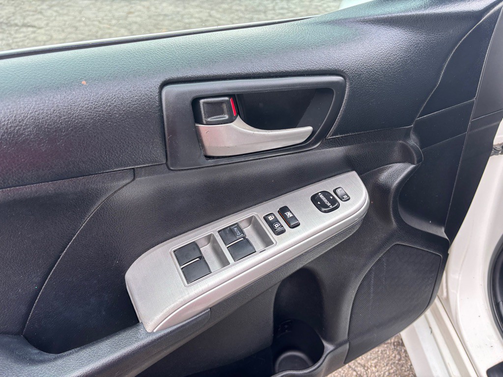 2012 Toyota Camry Image 16