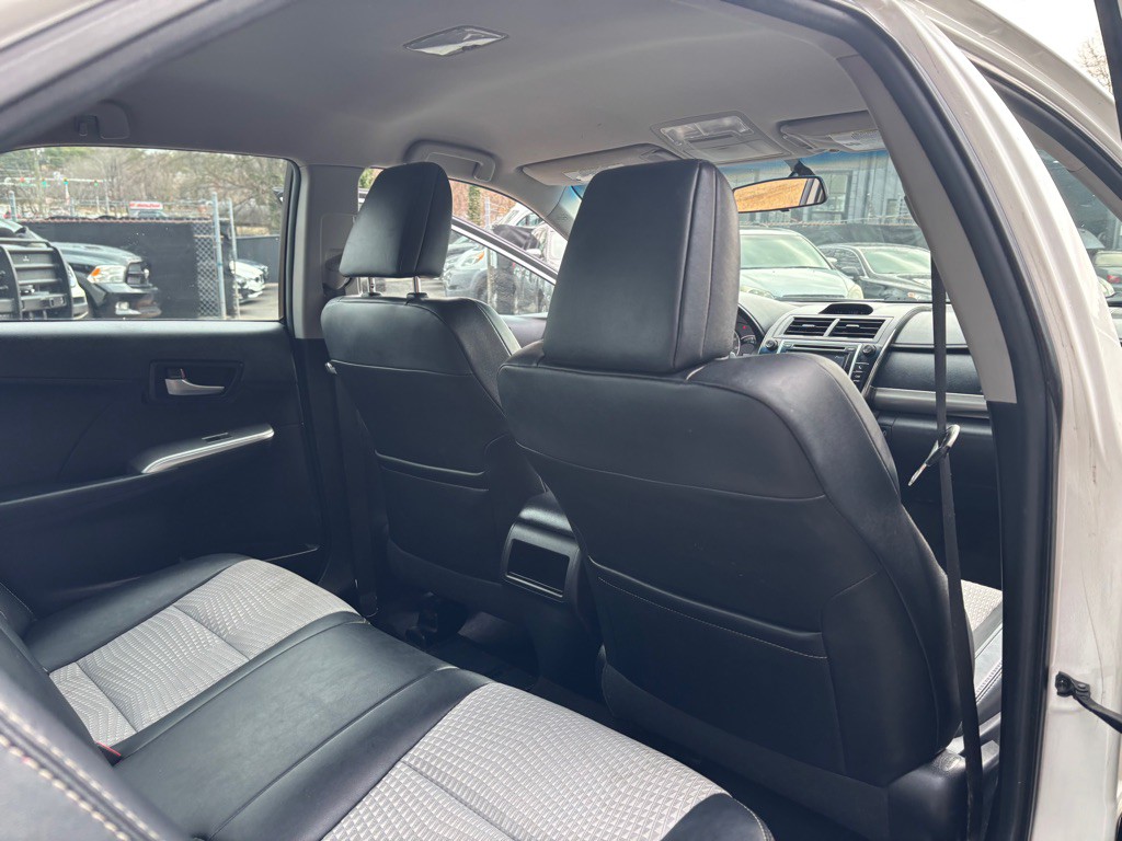 2012 Toyota Camry Image 27