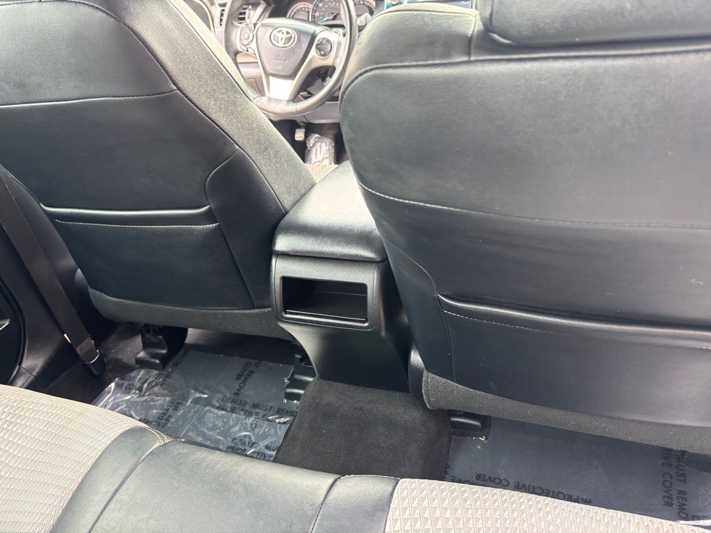 2012 Toyota Camry Image 28