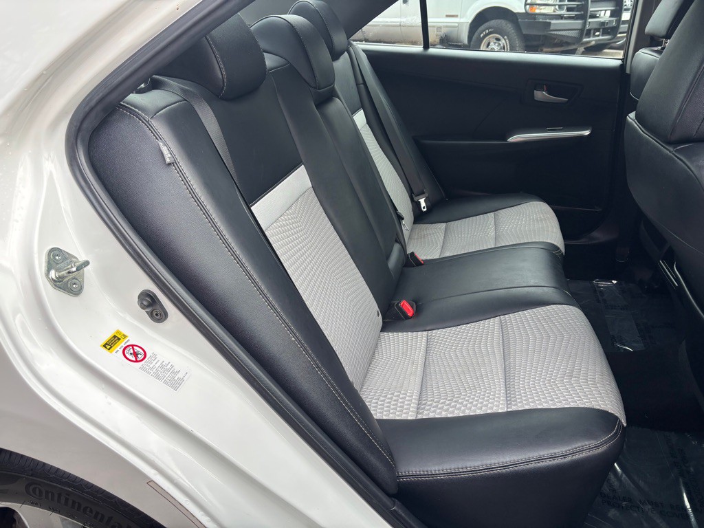 2012 Toyota Camry Image 30