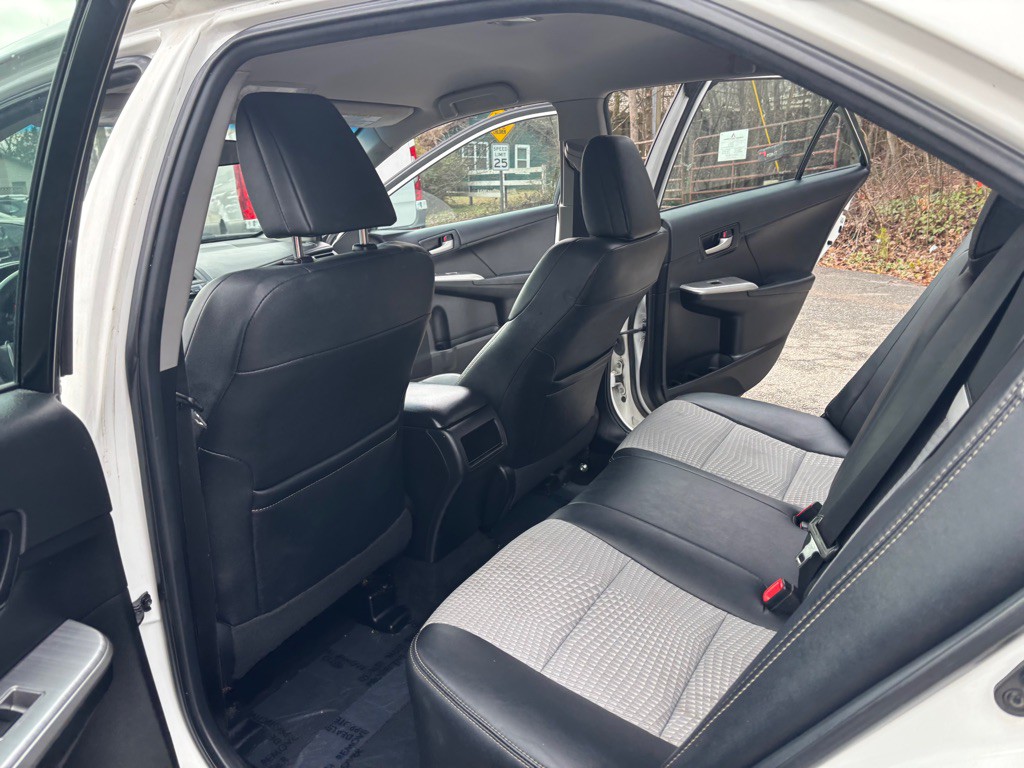 2012 Toyota Camry Image 34