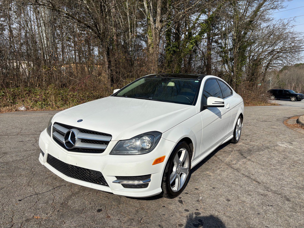 2013 Mercedes-Benz C-Class Image 1