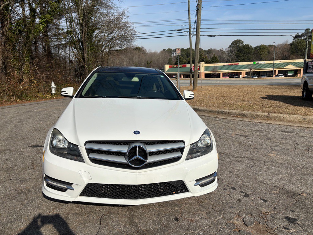 2013 Mercedes-Benz C-Class Image 3