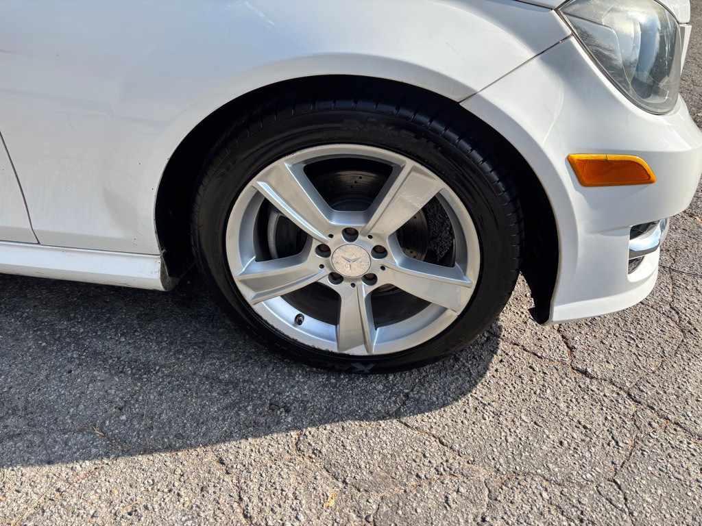 2013 Mercedes-Benz C-Class Image 13