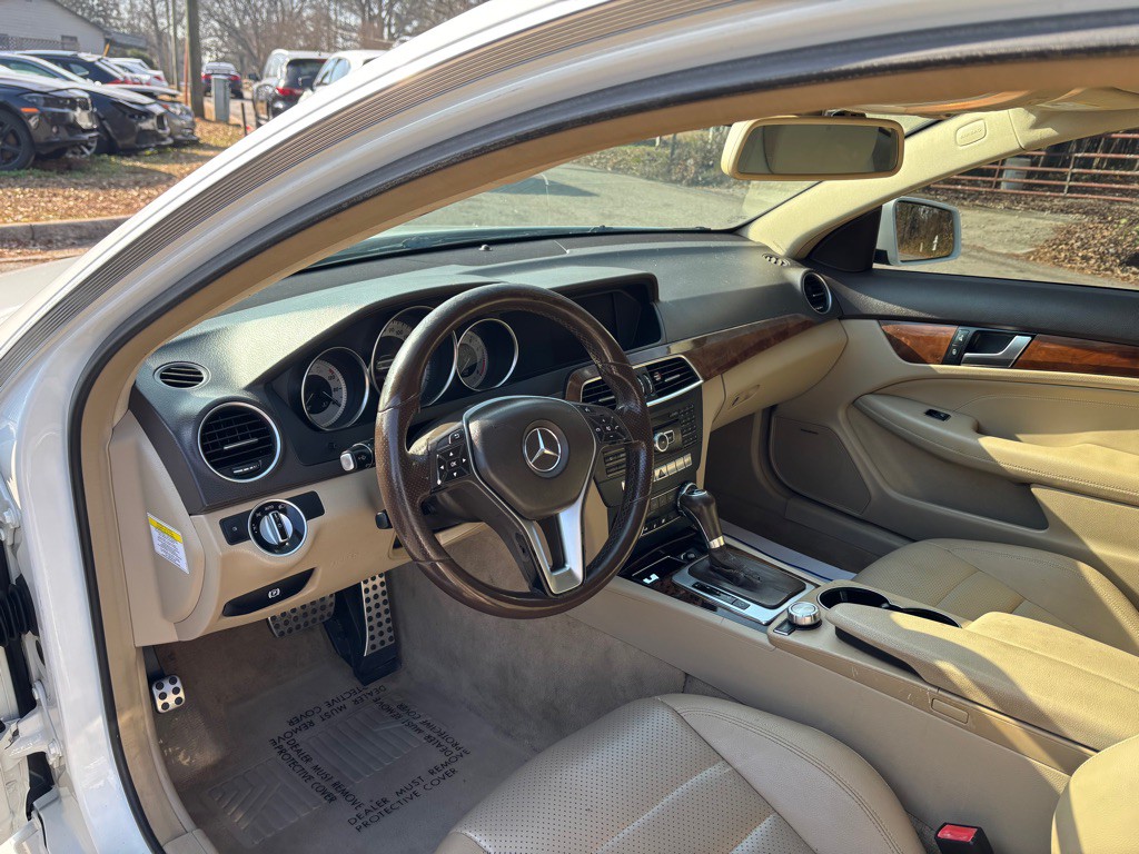 2013 Mercedes-Benz C-Class Image 20