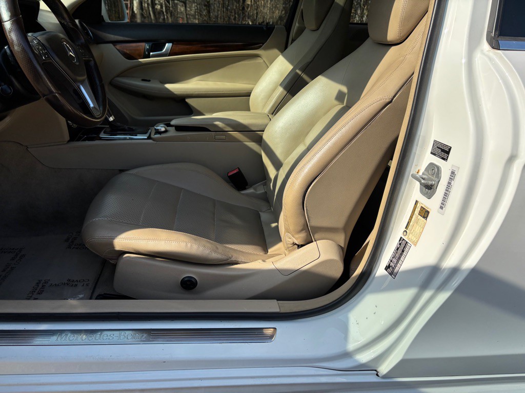 2013 Mercedes-Benz C-Class Image 25