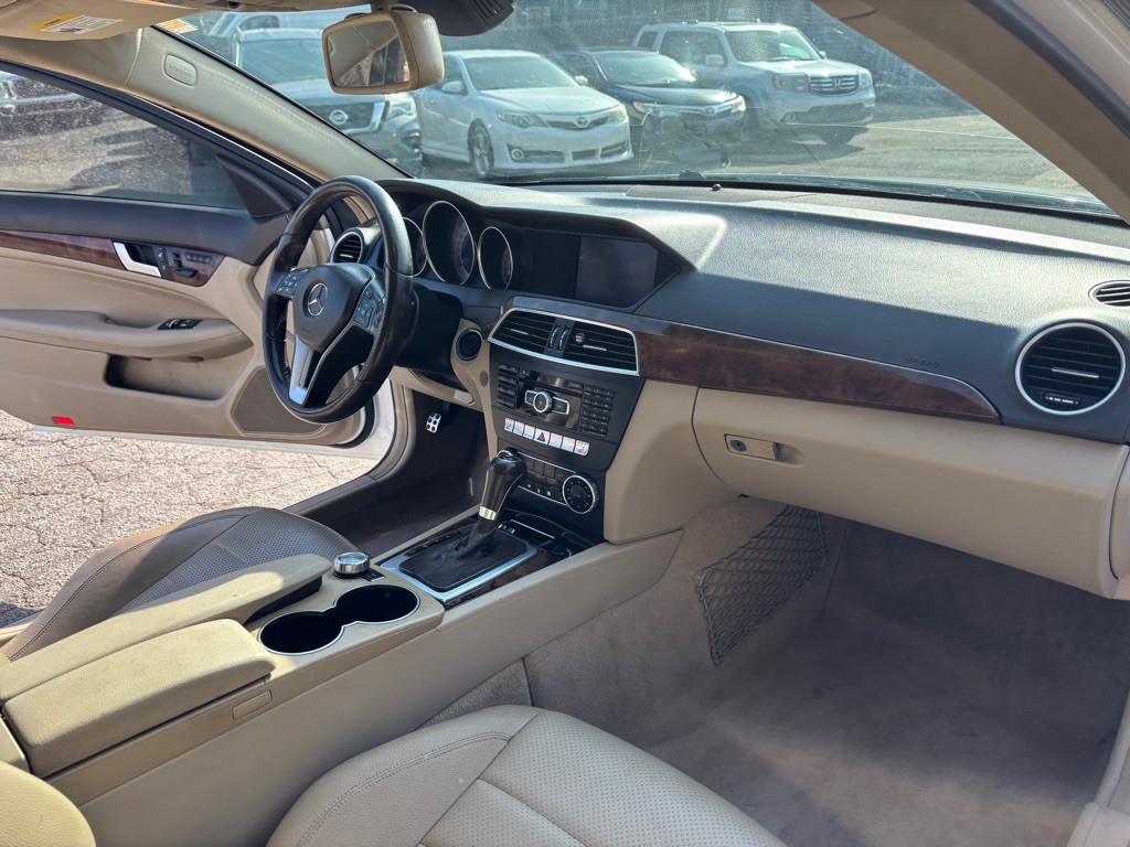 2013 Mercedes-Benz C-Class Image 31