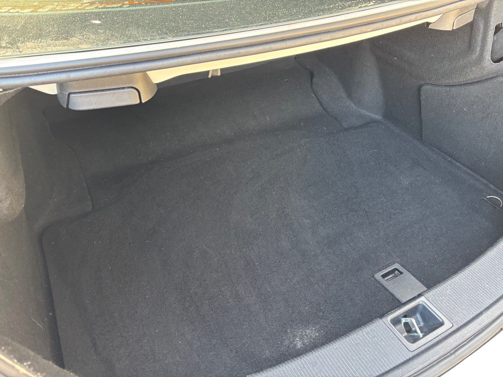 2013 Mercedes-Benz C-Class Image 40