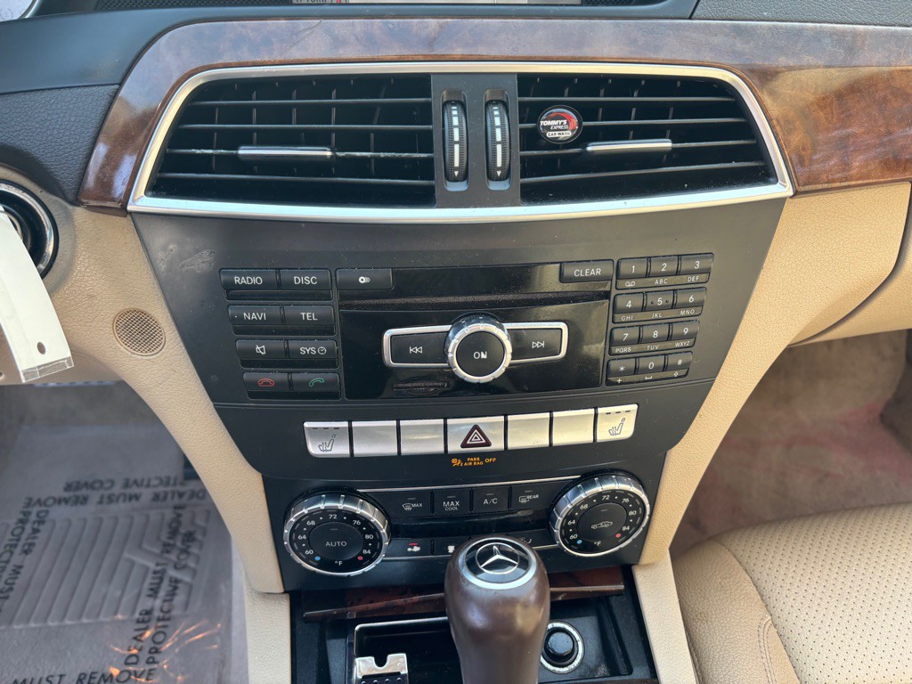 2013 Mercedes-Benz C-Class Image 47