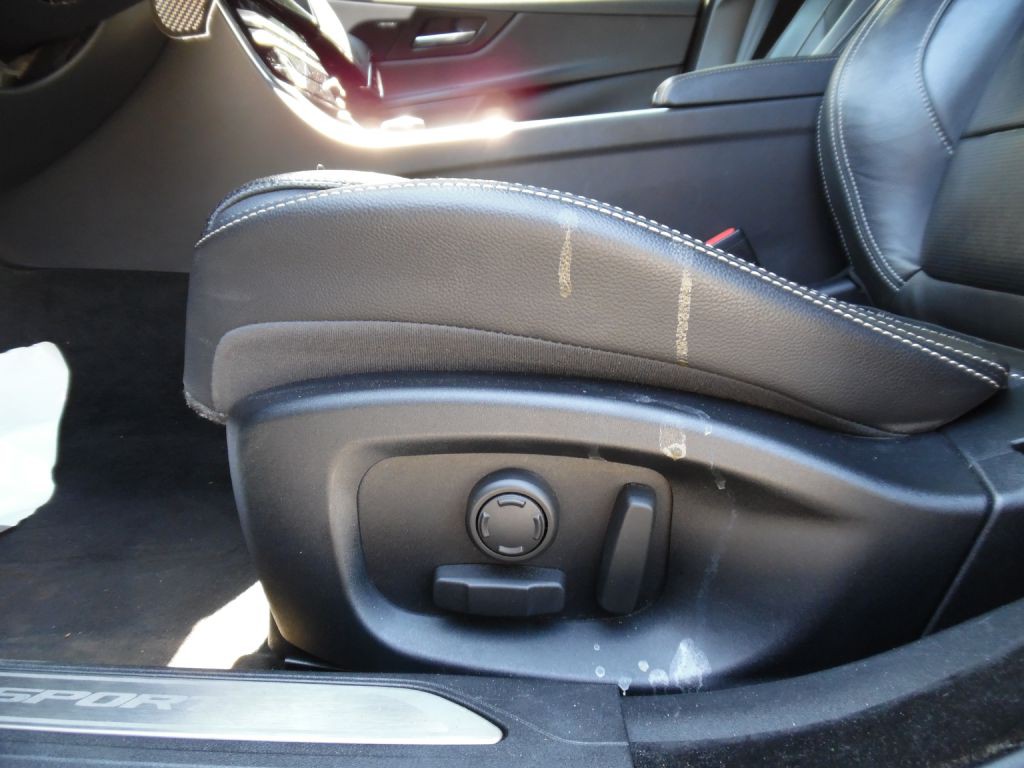 2017 Jaguar XE Image 26