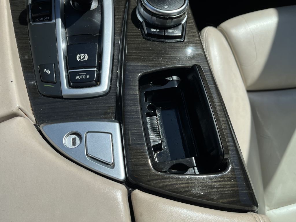 2015 BMW 5 Series Image 15