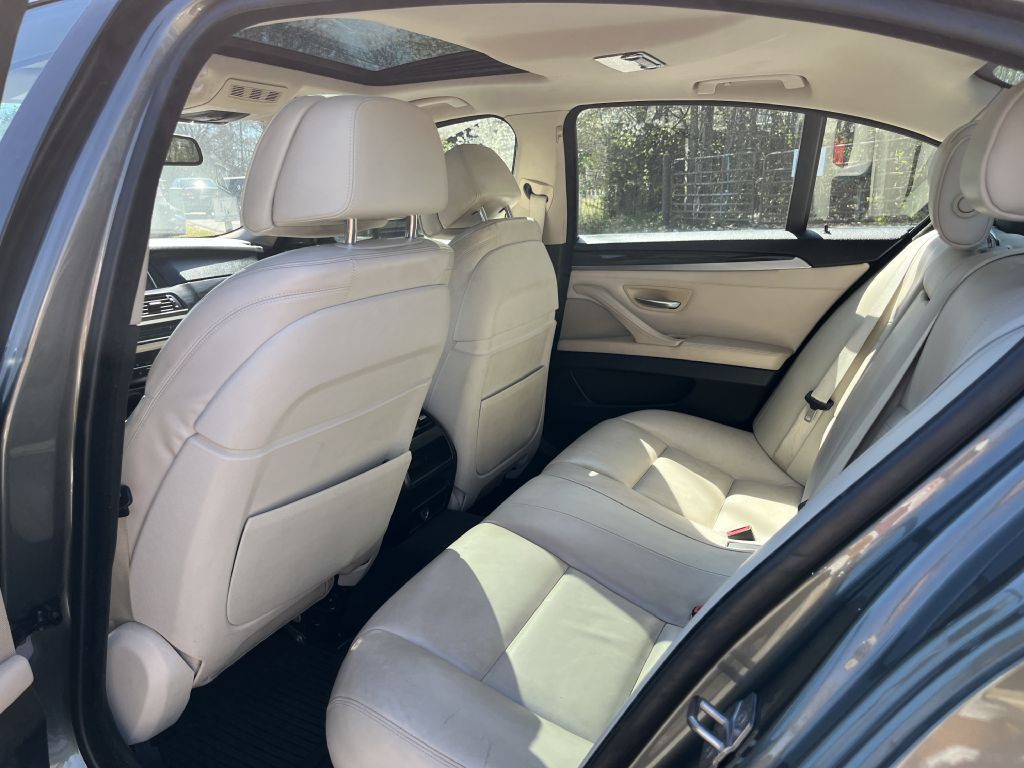 2015 BMW 5 Series Image 22