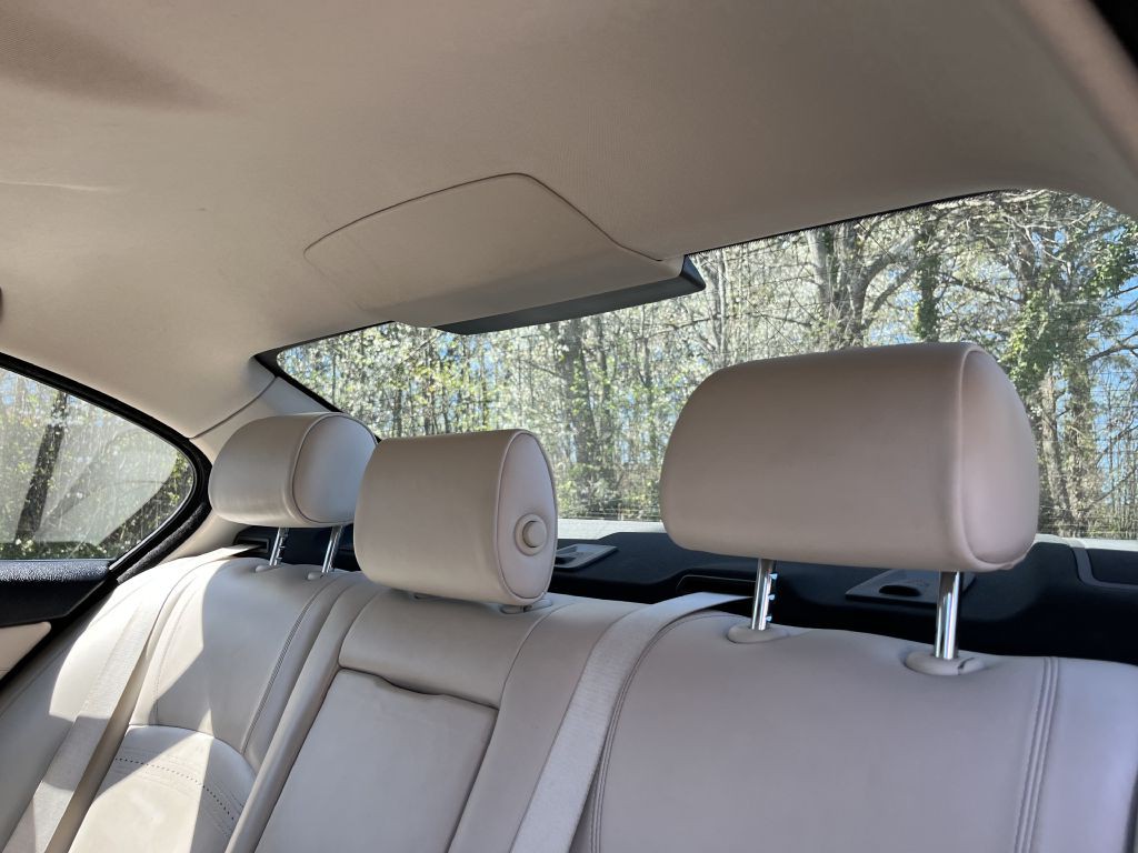 2015 BMW 5 Series Image 28