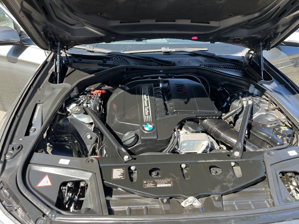 2015 BMW 5 Series Image 30