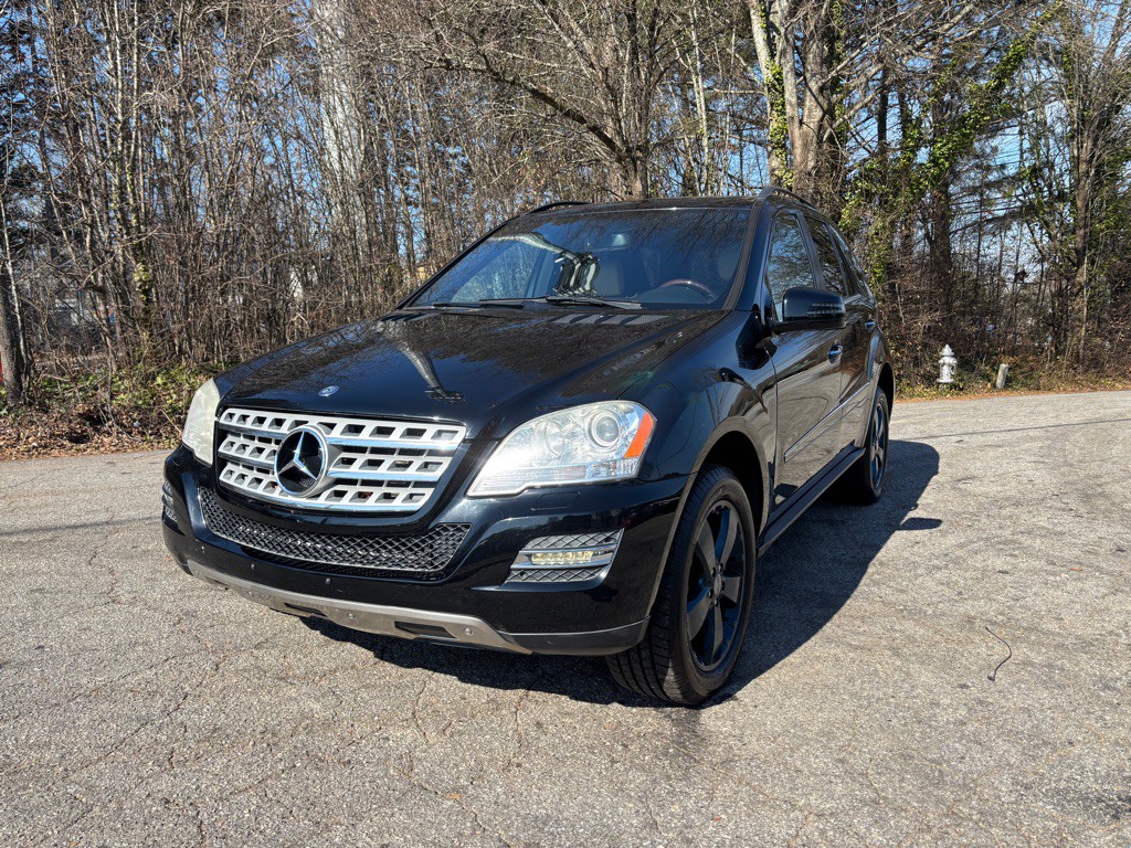 2011 Mercedes-Benz M-Class Image 1