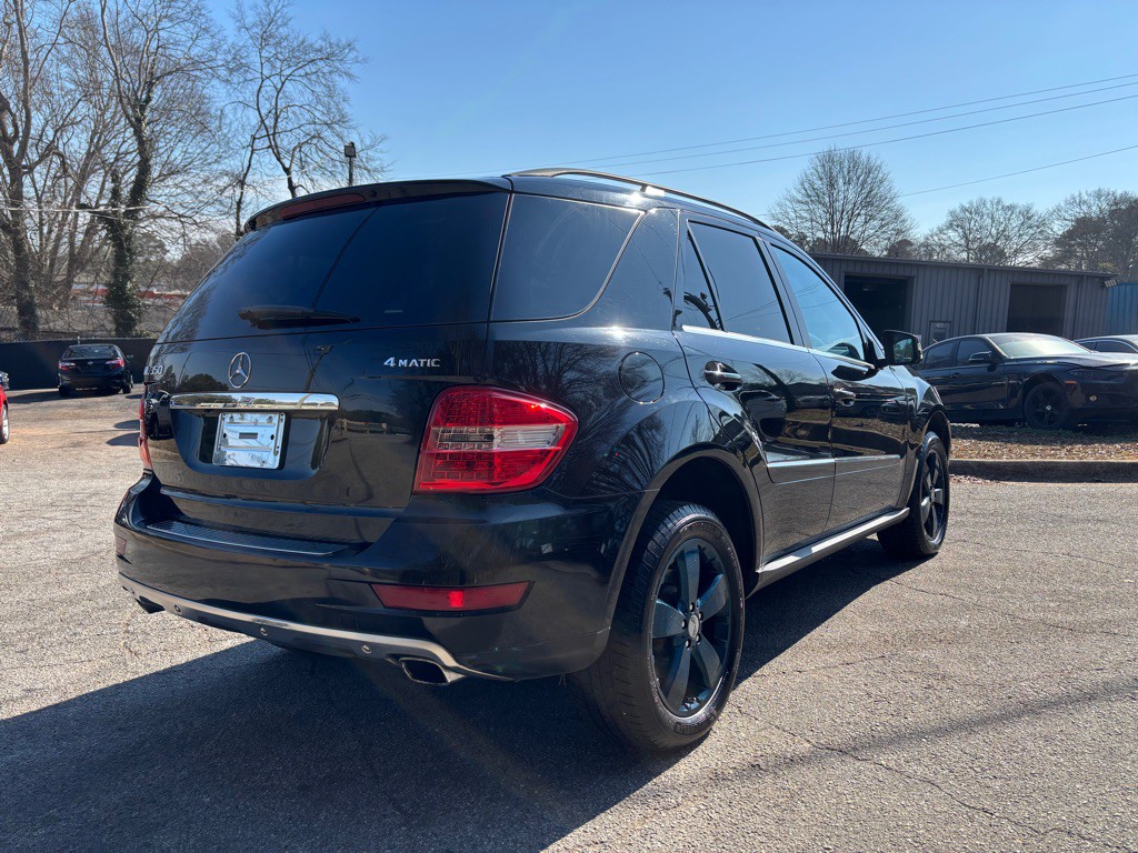 2011 Mercedes-Benz M-Class Image 11