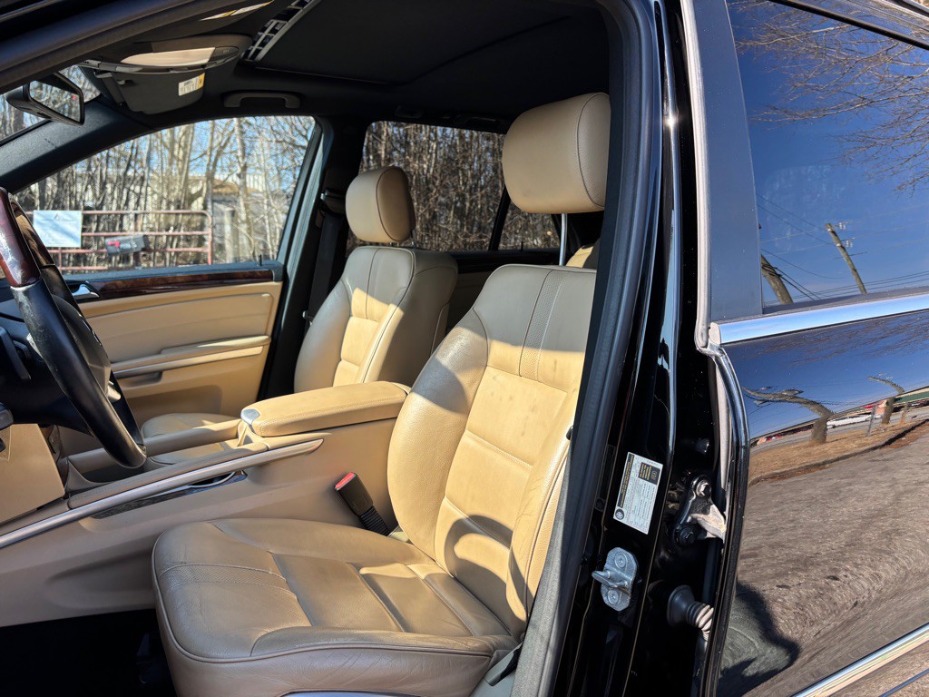 2011 Mercedes-Benz M-Class Image 18