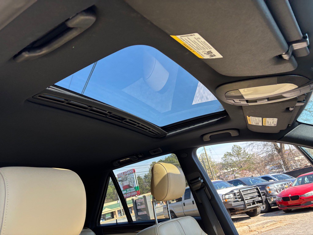 2011 Mercedes-Benz M-Class Image 33