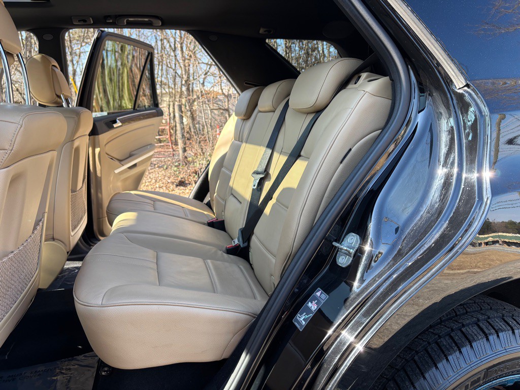2011 Mercedes-Benz M-Class Image 43