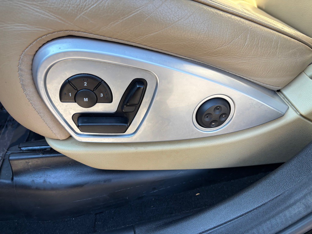 2011 Mercedes-Benz M-Class Image 47