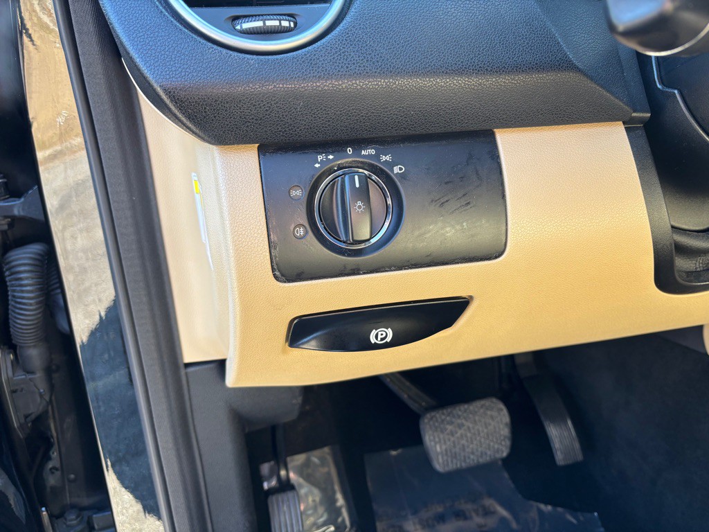 2011 Mercedes-Benz M-Class Image 48