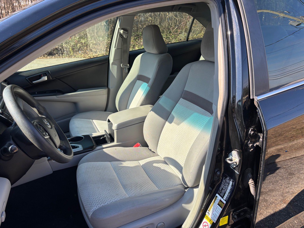 2014 Toyota Camry Image 13