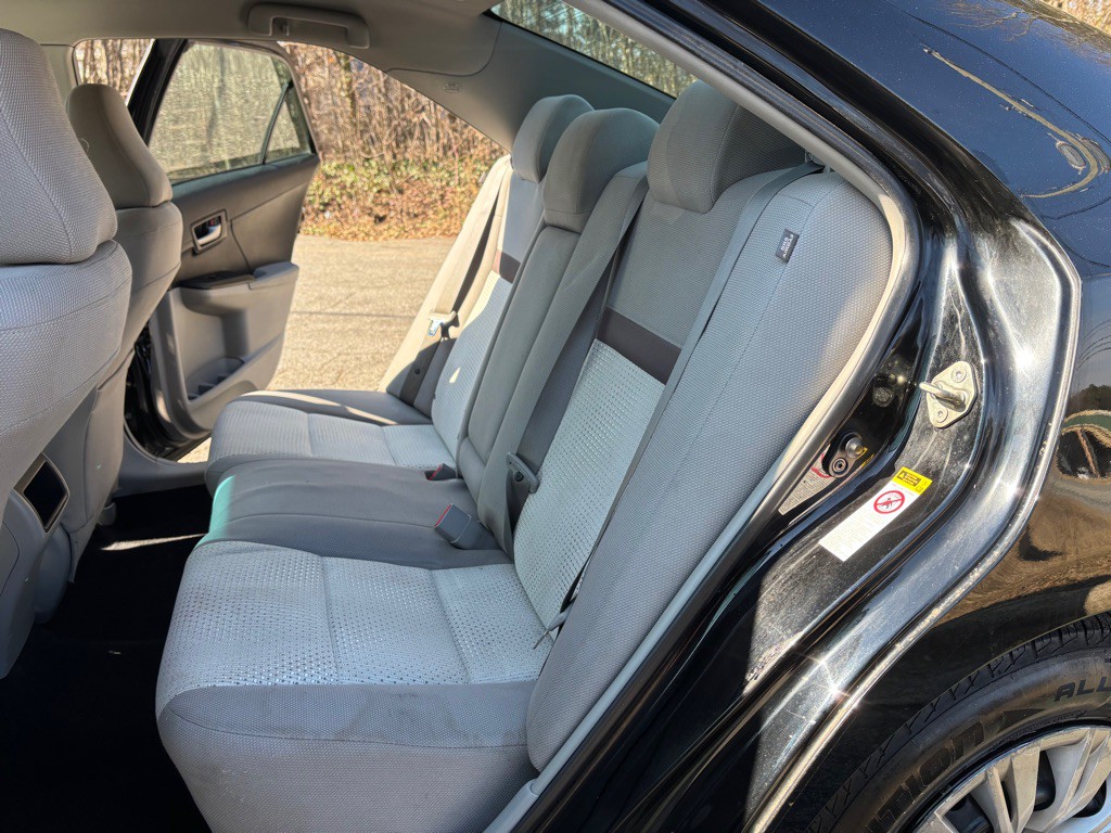 2014 Toyota Camry Image 25