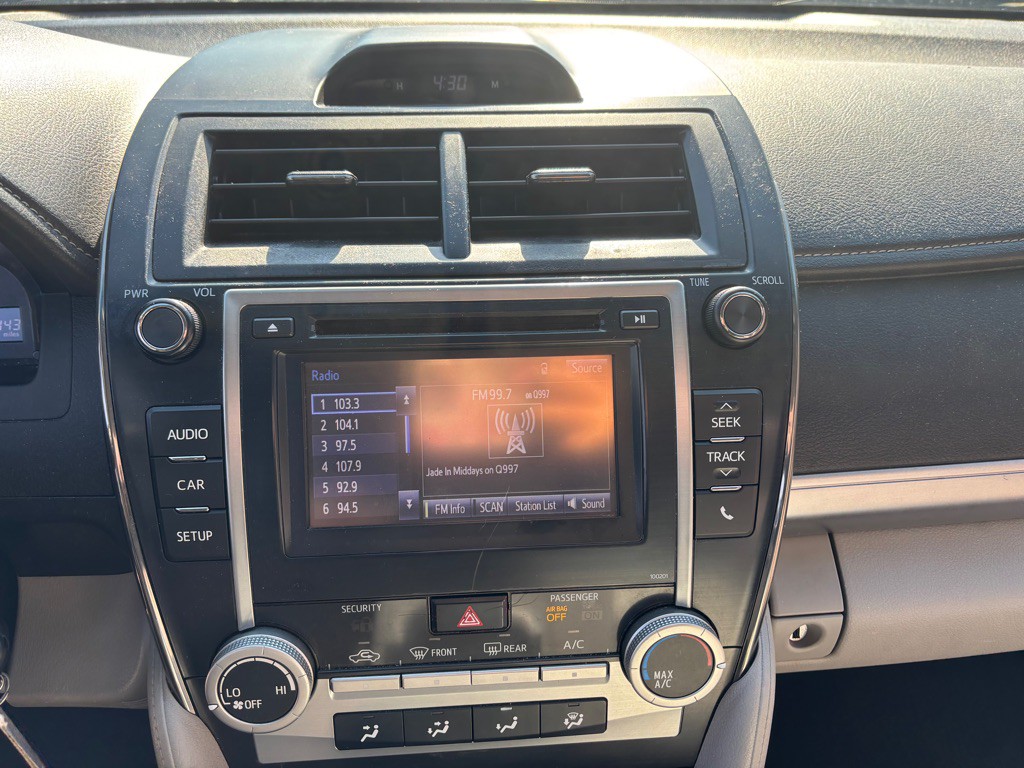 2014 Toyota Camry Image 30