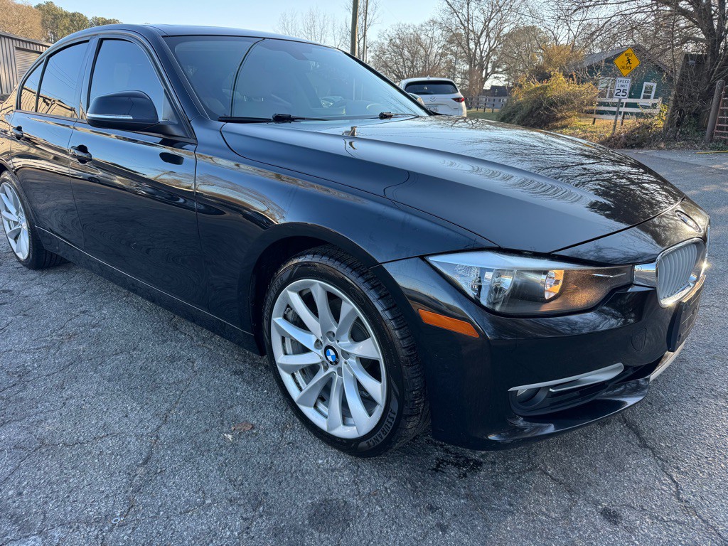 2012 BMW 3 Series Image 8