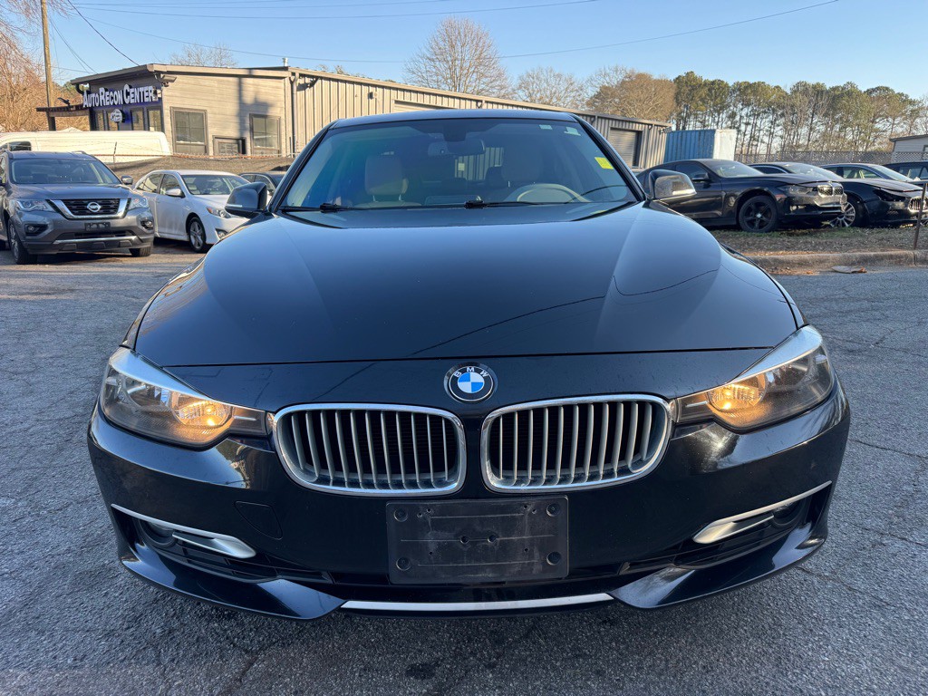 2012 BMW 3 Series Image 4