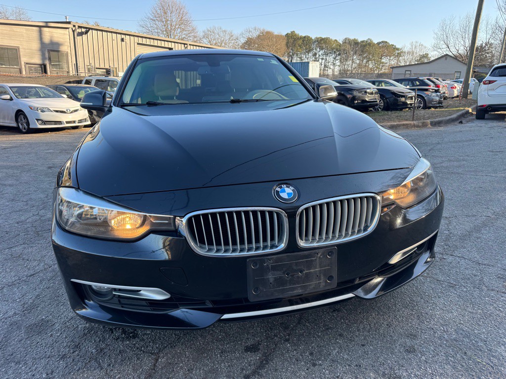 2012 BMW 3 Series Image 6