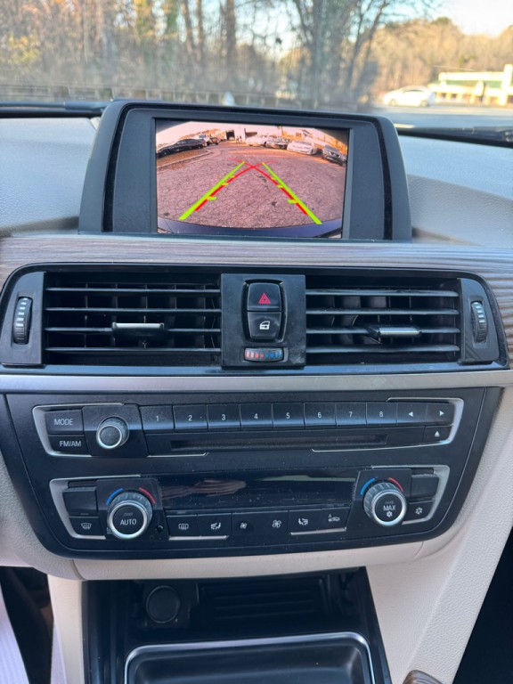 2012 BMW 3 Series Image 37