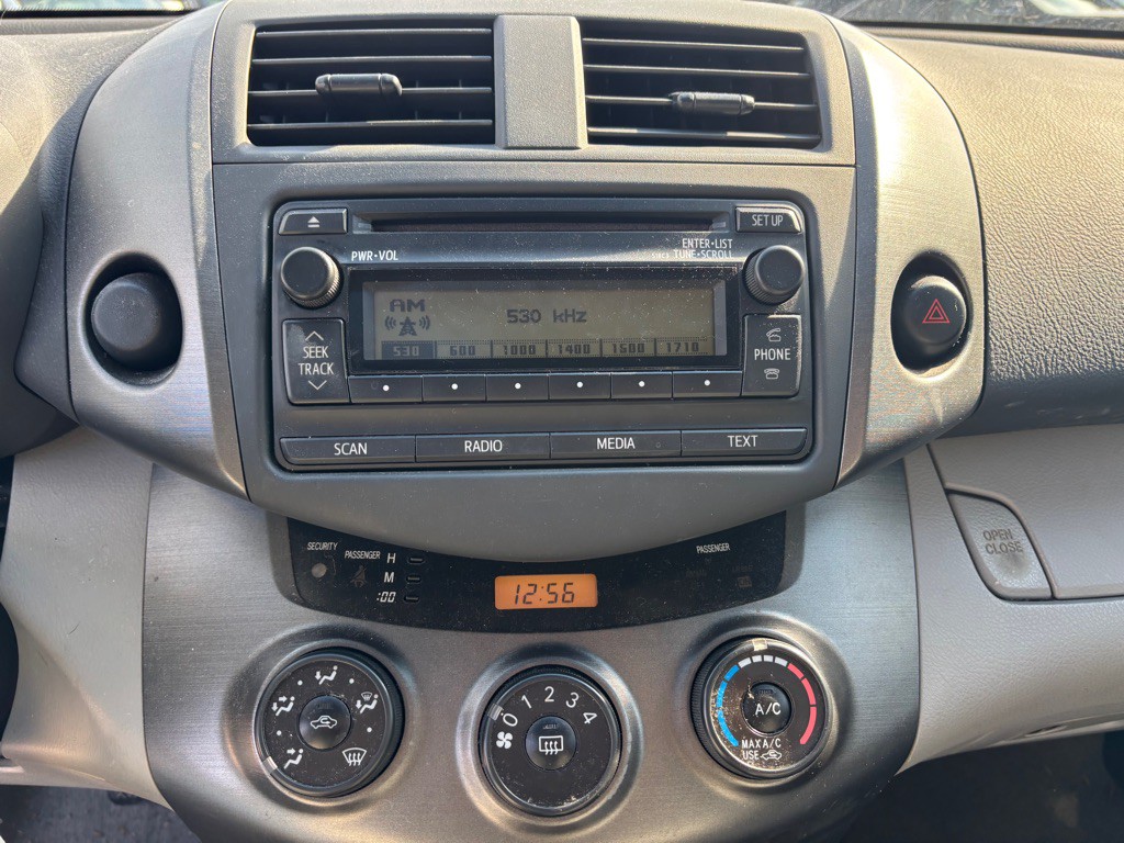 2012 Toyota Rav4 Image 21