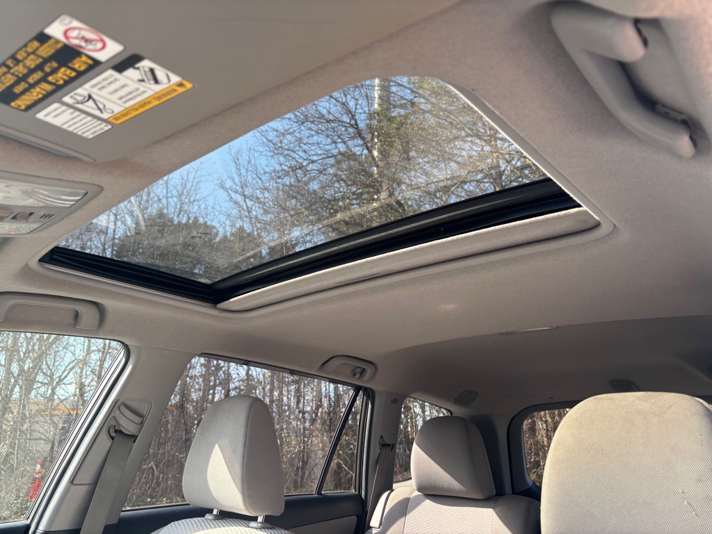 2012 Toyota Rav4 Image 23