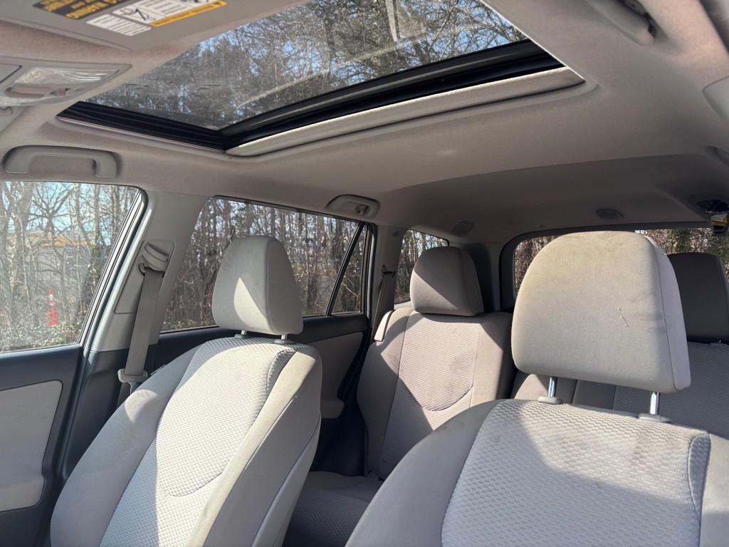 2012 Toyota Rav4 Image 24