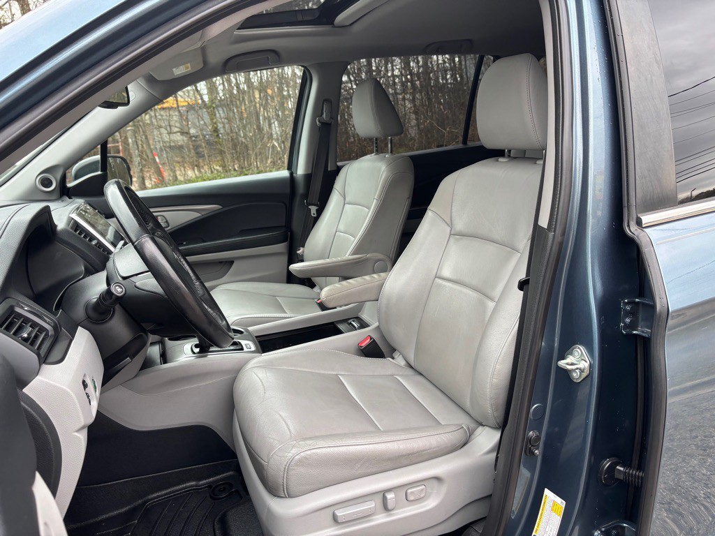 2018 Honda Pilot Image 24