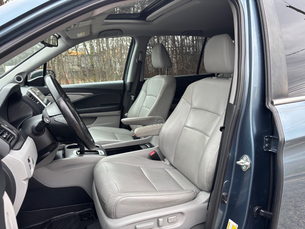 2018 Honda Pilot Image 25