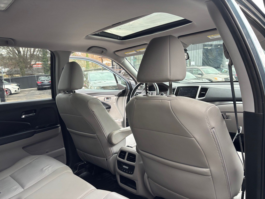 2018 Honda Pilot Image 40