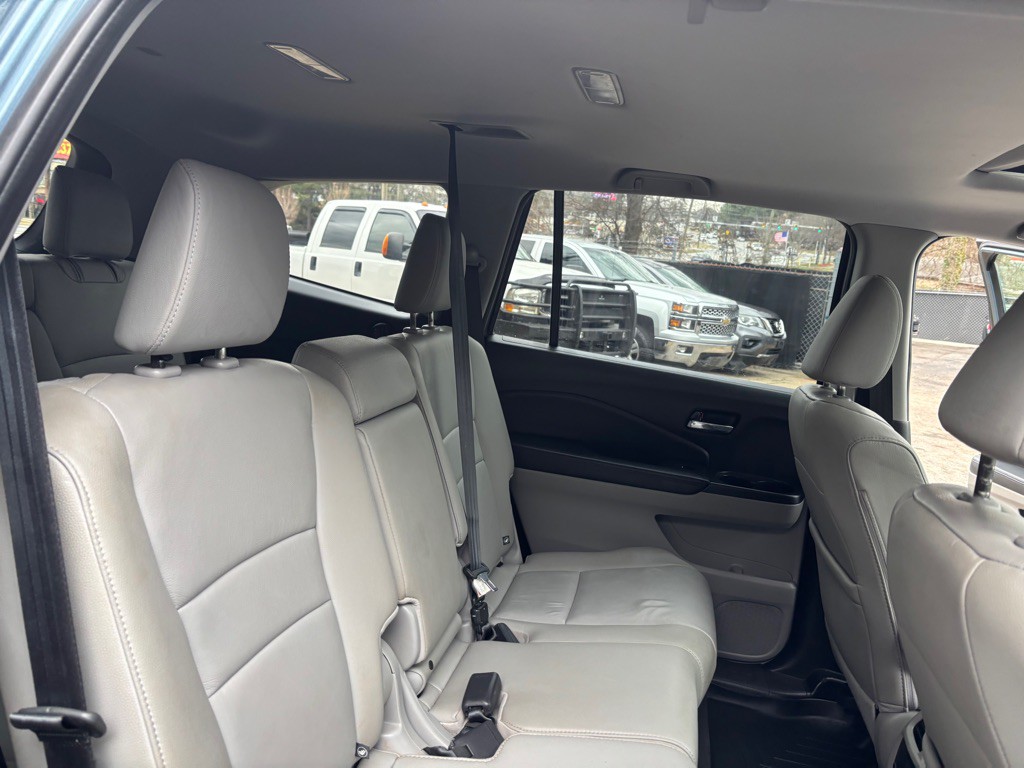 2018 Honda Pilot Image 43