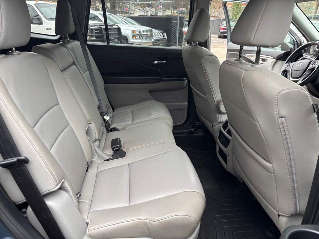2018 Honda Pilot Image 45