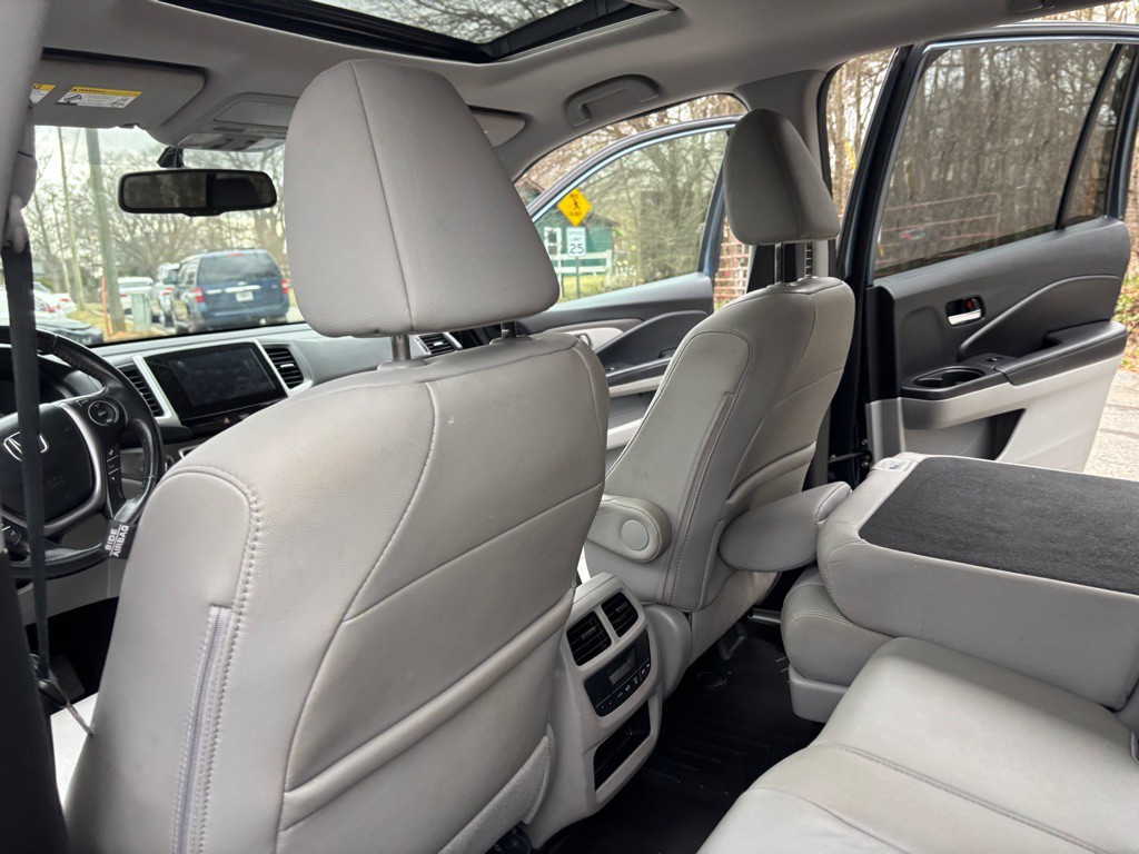 2018 Honda Pilot Image 56