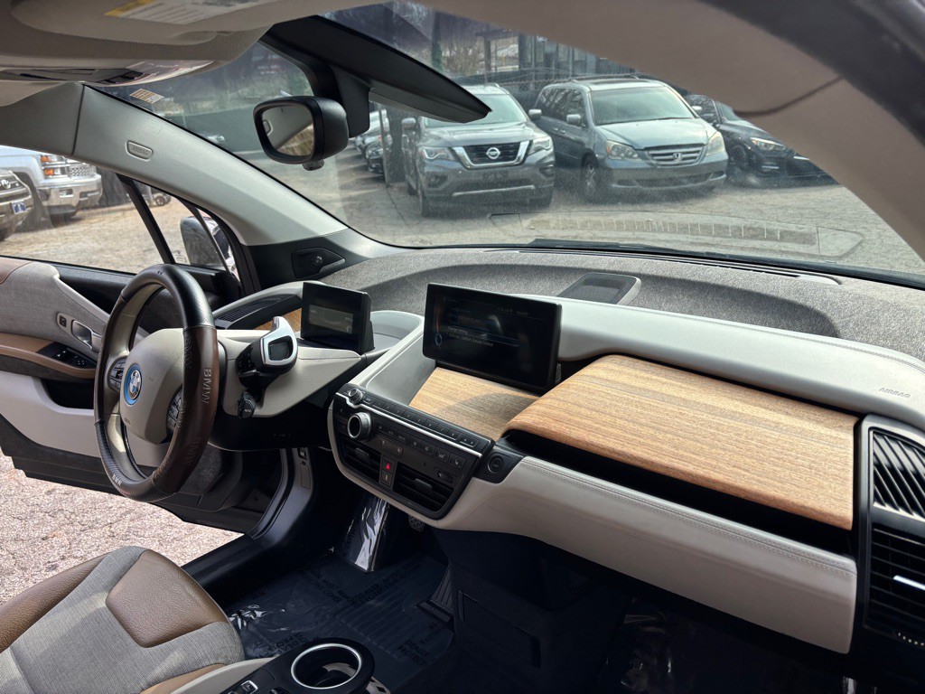 2016 BMW i3 Image 26