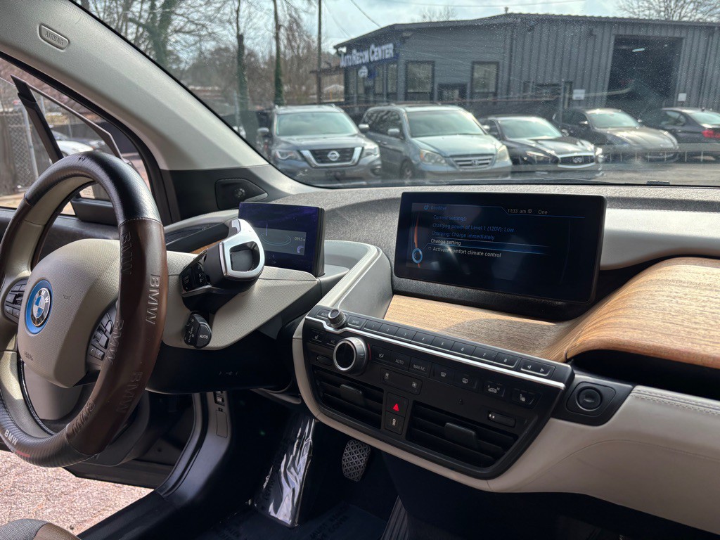 2016 BMW i3 Image 28