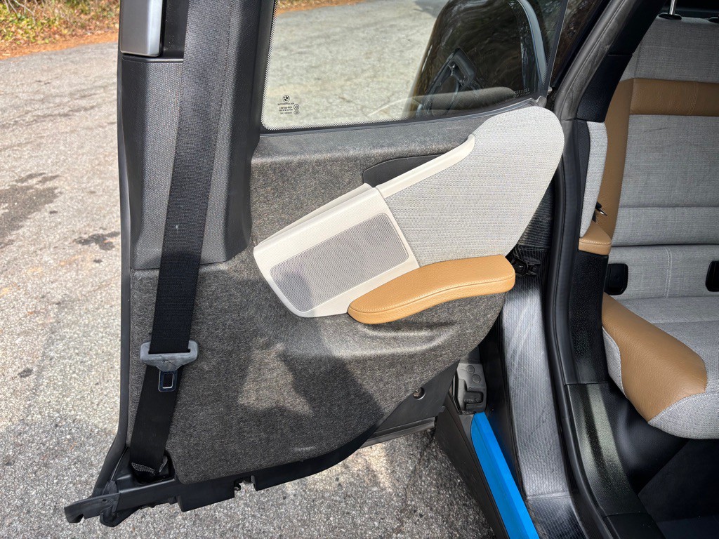 2016 BMW i3 Image 34