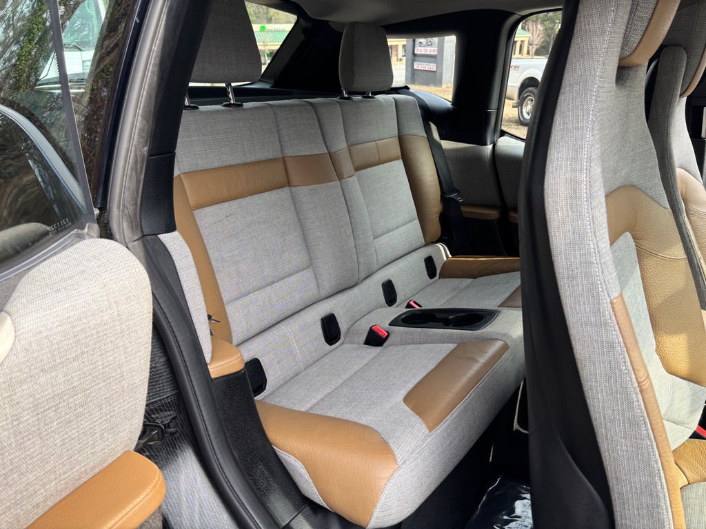 2016 BMW i3 Image 37