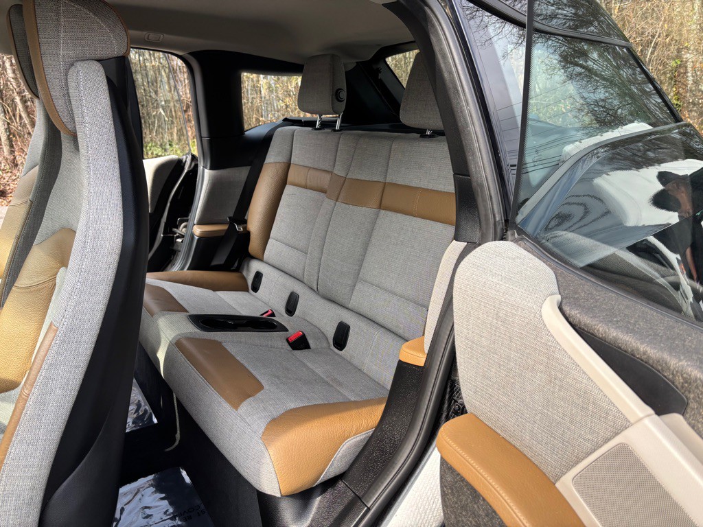 2016 BMW i3 Image 42