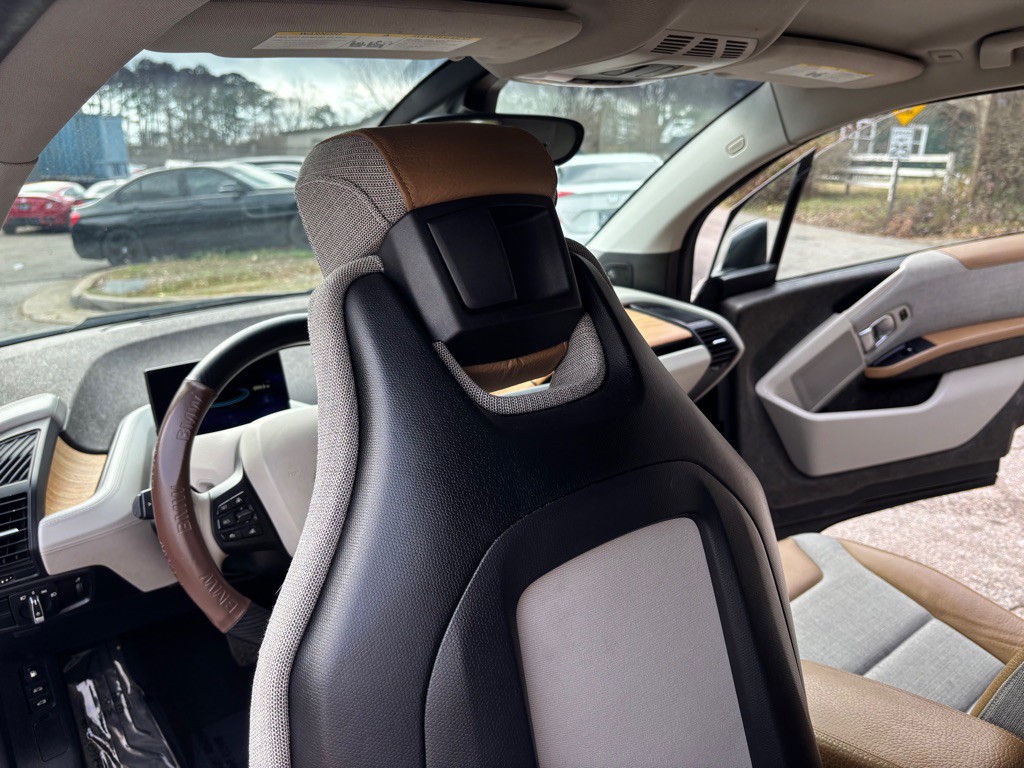 2016 BMW i3 Image 44