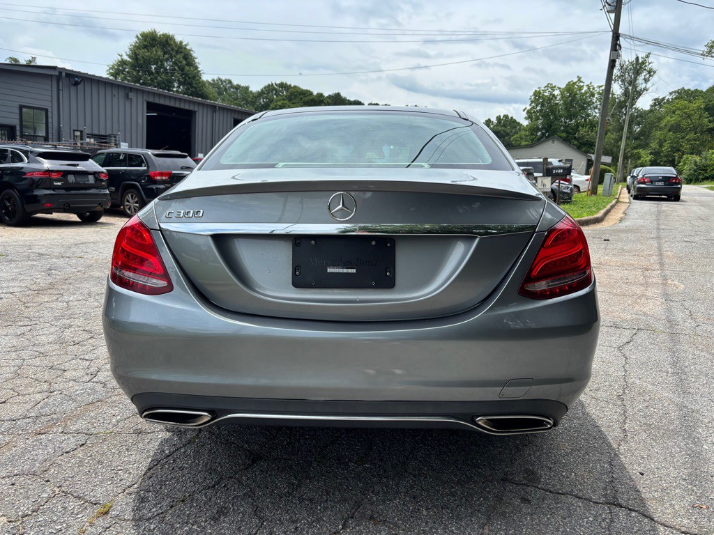 2015 Mercedes-Benz C-Class Image 9