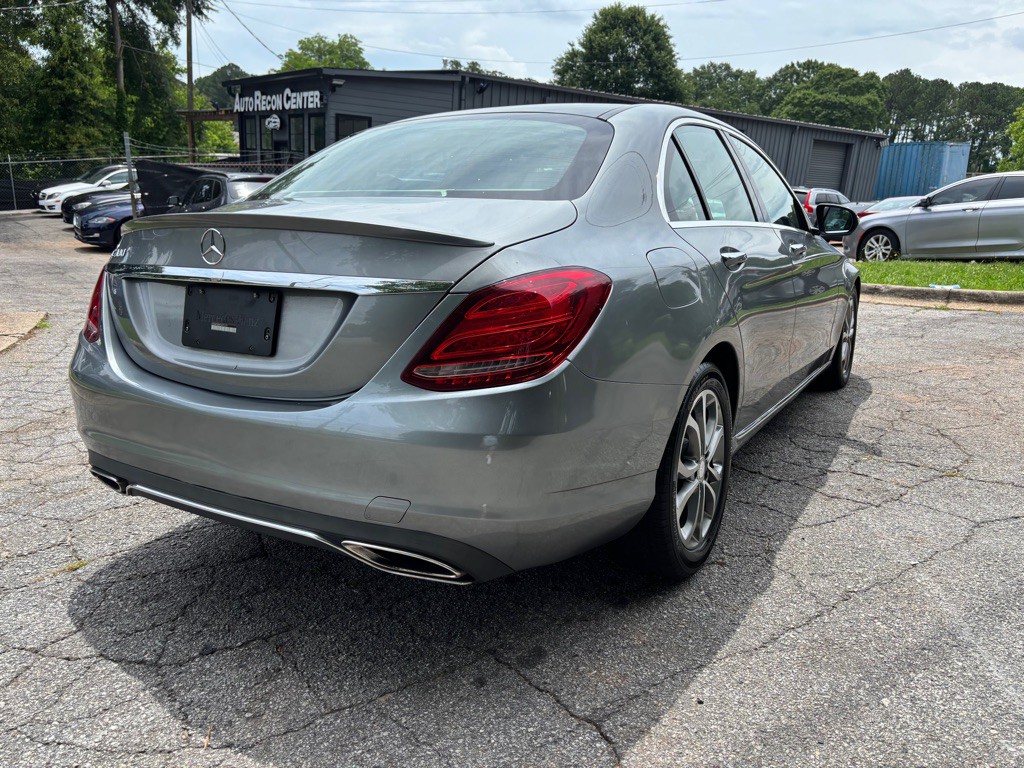 2015 Mercedes-Benz C-Class Image 11