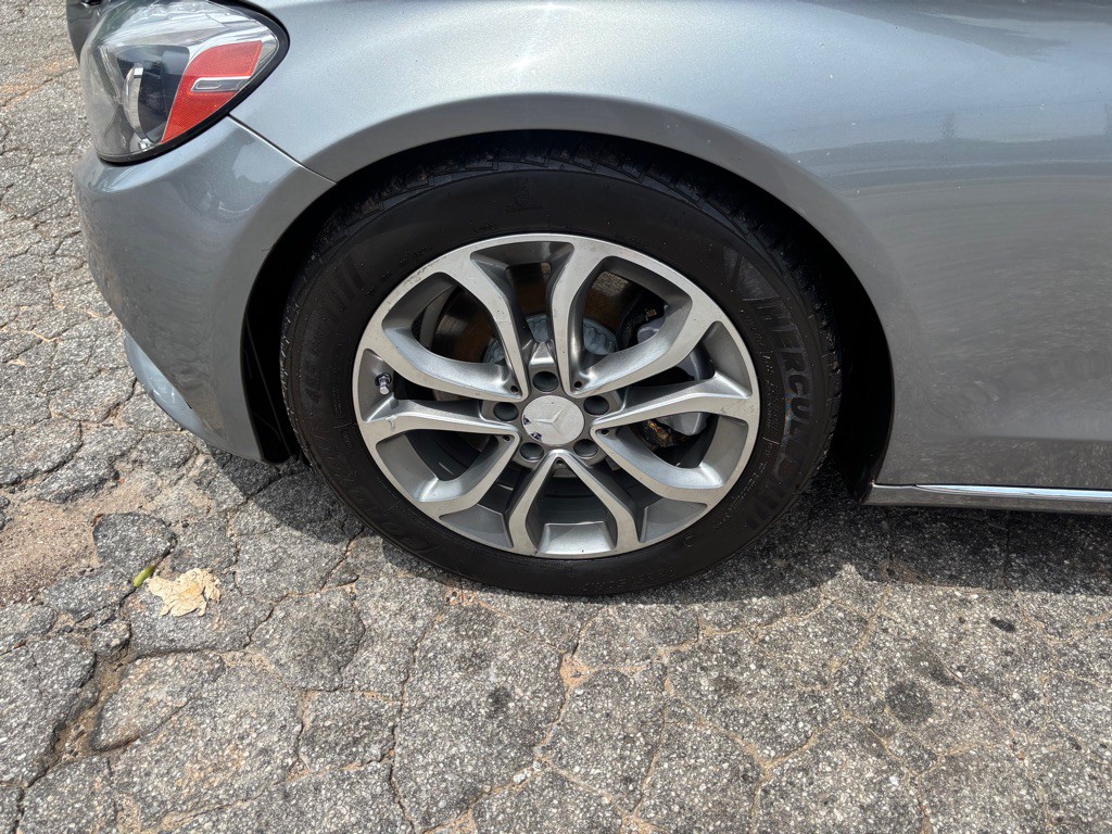 2015 Mercedes-Benz C-Class Image 16